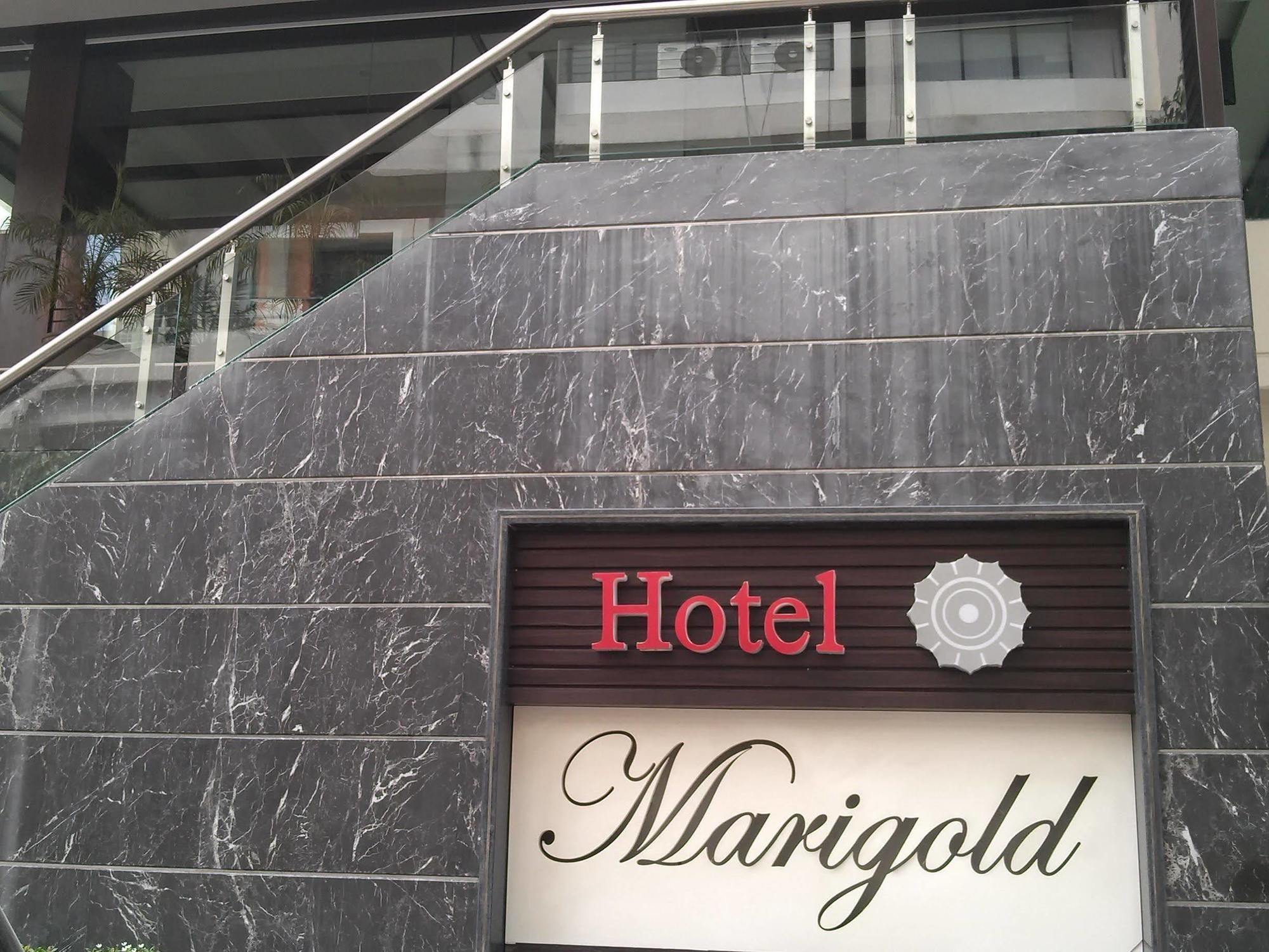 Hotel Marigold Vadodara Buitenkant foto